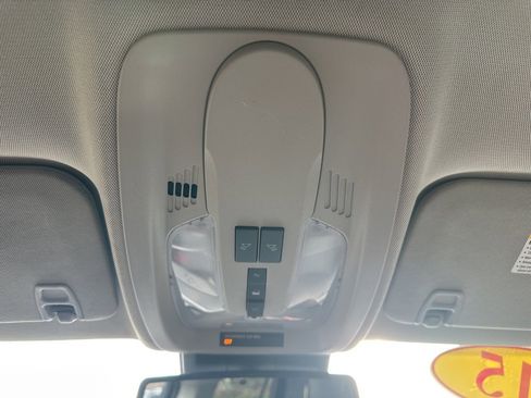 Used 2015 GMC Terrain SLT image 8