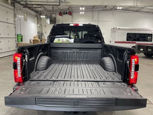 New 2026 Ford F250 Lariat w/ Black Appearance Package image 25