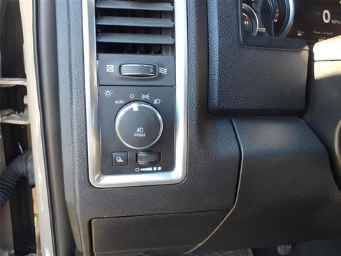 Used 2018 RAM 2500 Power Wagon w/ Leather & Luxury Group image 20