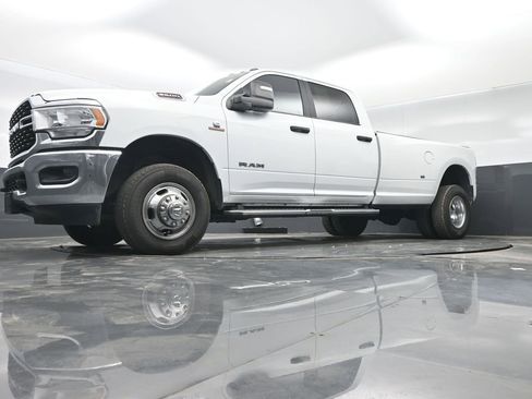 Used 2024 RAM 3500 Big Horn image 34