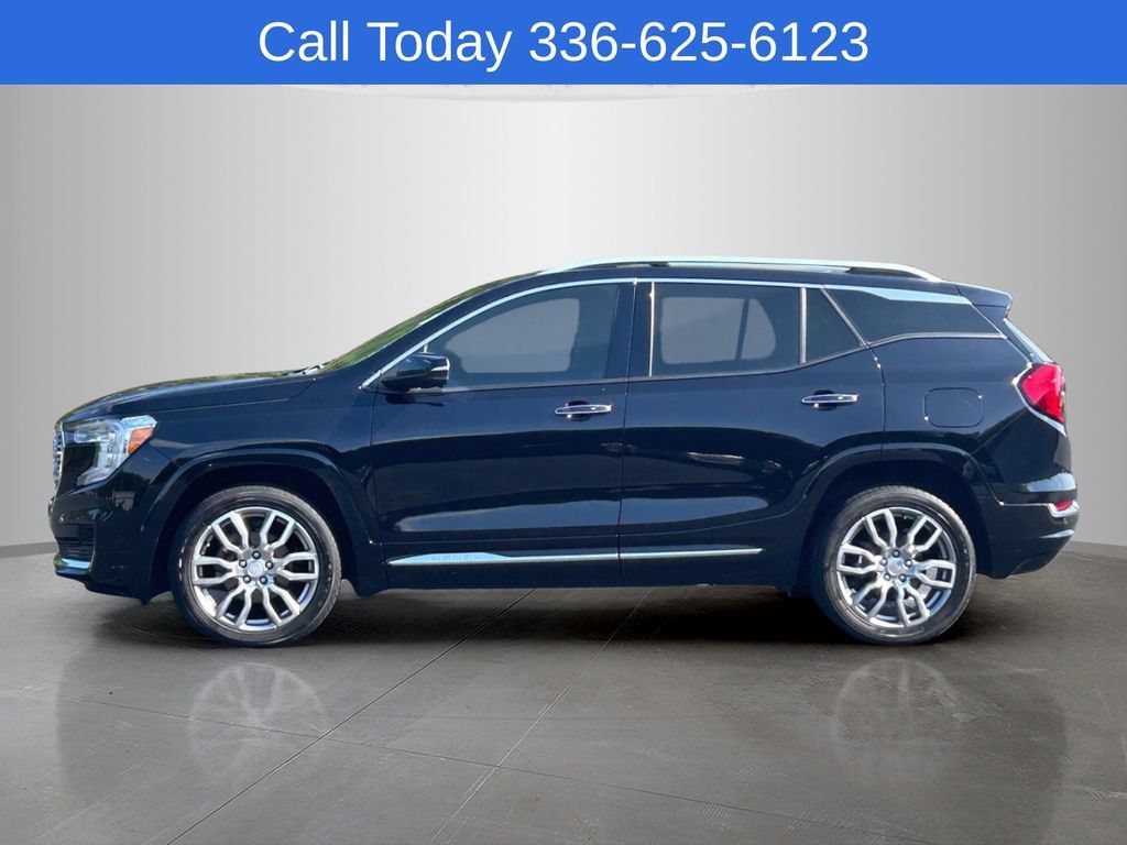 Used 2023 GMC Terrain Denali w/ LPO, 'HIT The Road' Package AWD/4WD image 2