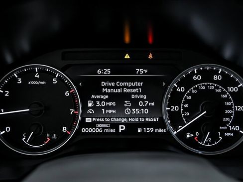 New 2025 Mitsubishi Outlander TRAIL image 18