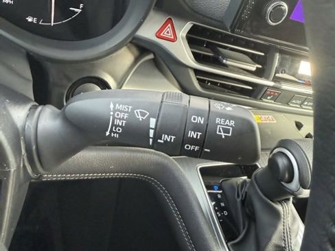 Used 2025 Toyota Sienna XLE image 23