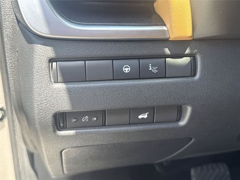 Used 2023 Nissan Rogue Platinum w/ Platinum Premium Package FWD image 19