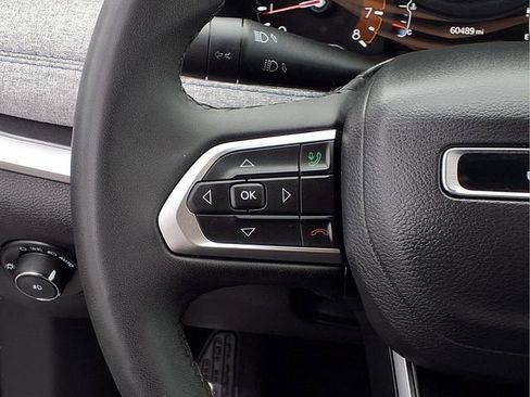 Used 2024 Jeep Compass Latitude AWD/4WD image 16