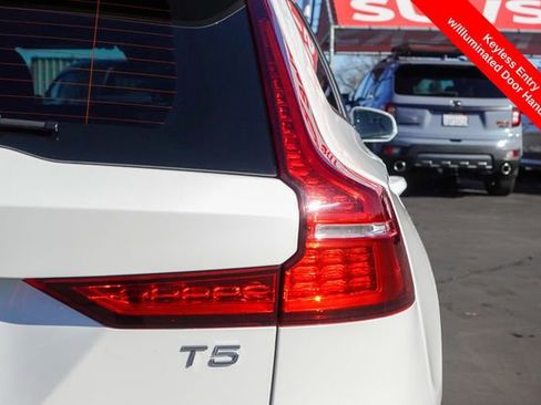 Used 2020 Volvo V60 T5 Momentum w/ Protection Package Premier image 7