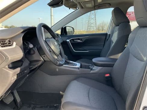 Used 2025 Toyota RAV4 XLE image 13