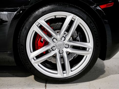 Used 2014 Audi R8 V8 w/ Full Leather Package image 44