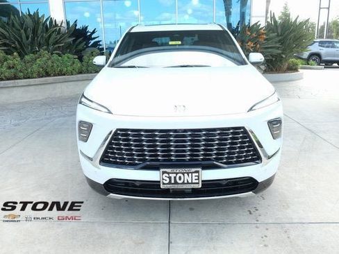 New 2026 Buick Enclave Avenir w/ Super Cruise Package image 2