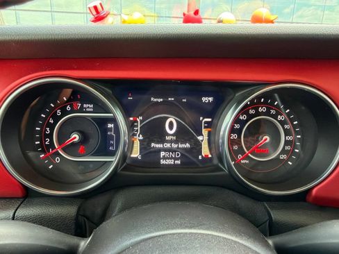 Used 2020 Jeep Gladiator Rubicon AWD/4WD image 9