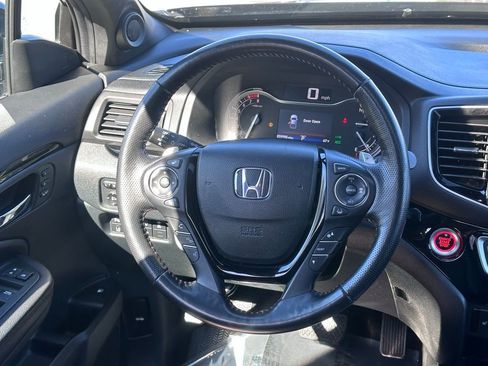 Used 2023 Honda Ridgeline Black Edition image 11