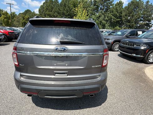 Used 2013 Ford Explorer XLT FWD image 9