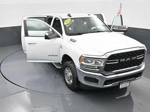 Used 2022 RAM 3500 Big Horn image 79