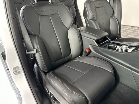 New 2025 Jeep Grand Cherokee Overland w/ Luxury Tech Group IV image 29