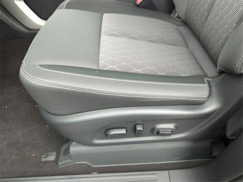 Certified 2024 Nissan Titan SV w/ SV Convenience Package image 33