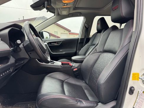 Used 2020 Toyota RAV4 TRD Off-Road AWD/4WD image 4