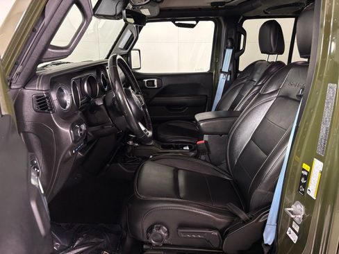 Used 2021 Jeep Wrangler Unlimited Sahara w/ Cold Weather Group image 17