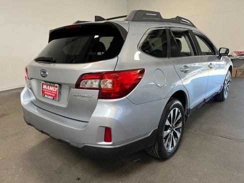 Used 2016 Subaru Outback 2.5i Limited AWD/4WD image 3