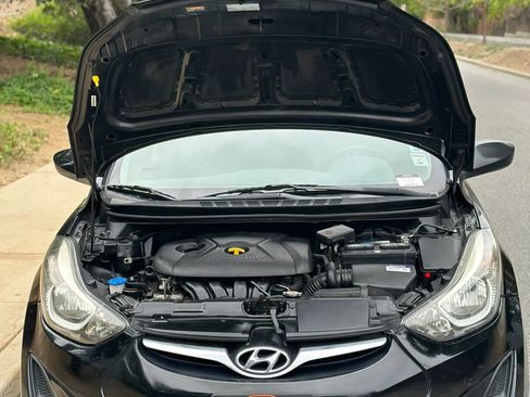 Used 2015 Hyundai Elantra SE FWD image 10