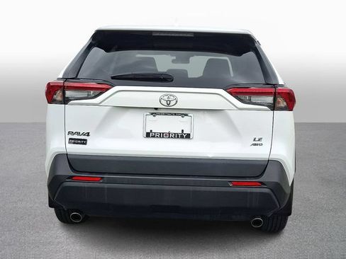 Used 2024 Toyota RAV4 LE AWD/4WD image 5