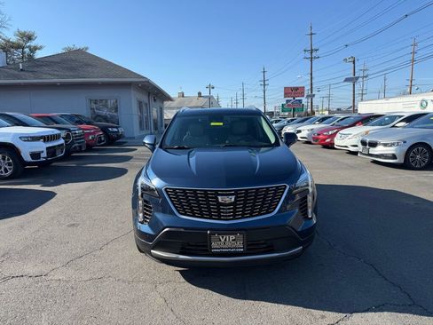 Used 2019 Cadillac XT4 Premium Luxury w/ Cold Weather Package image 2