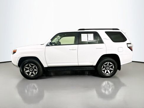 Used 2022 Toyota 4Runner TRD Off-Road AWD/4WD image 4