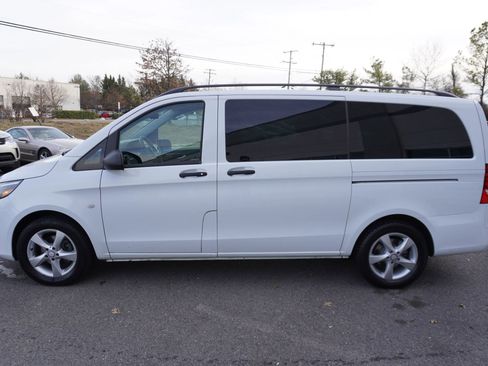 Used 2016 Mercedes-Benz Metris Passenger image 4