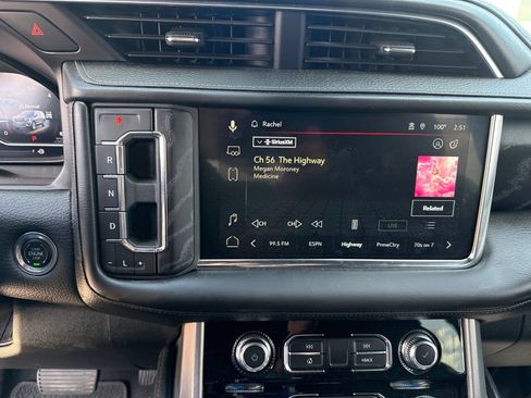 Used 2024 GMC Yukon Denali w/ Advanced Technology Package AWD/4WD image 24