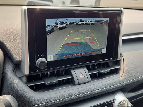 Certified 2025 Toyota RAV4 XLE FWD image 19