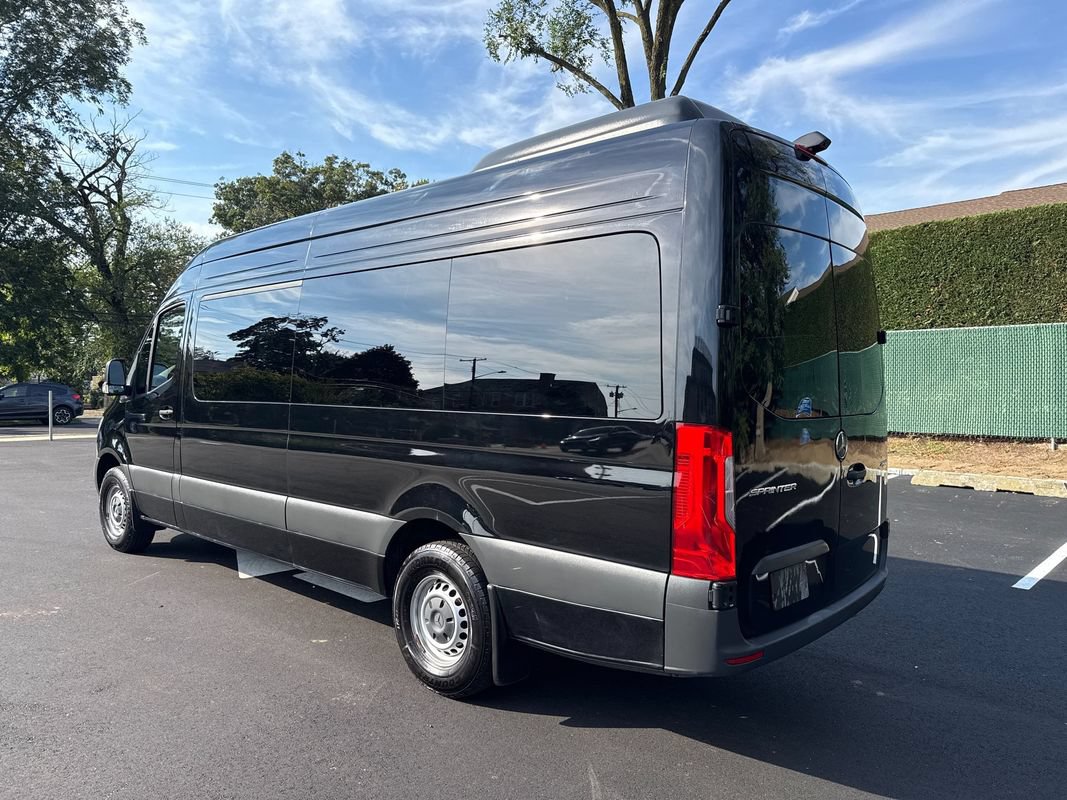 Used 2025 Mercedes-Benz Sprinter 2500 image 5