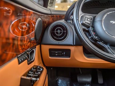 Used 2017 Jaguar XJ L Portfolio image 29