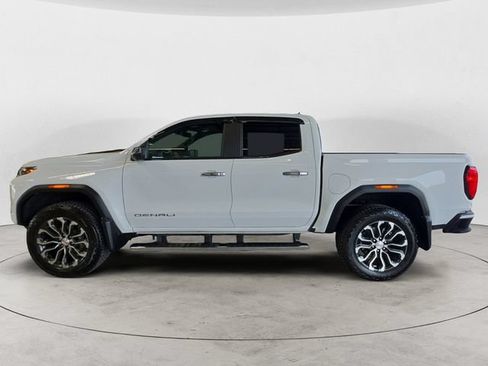 Used 2025 GMC Canyon Denali AWD/4WD image 8