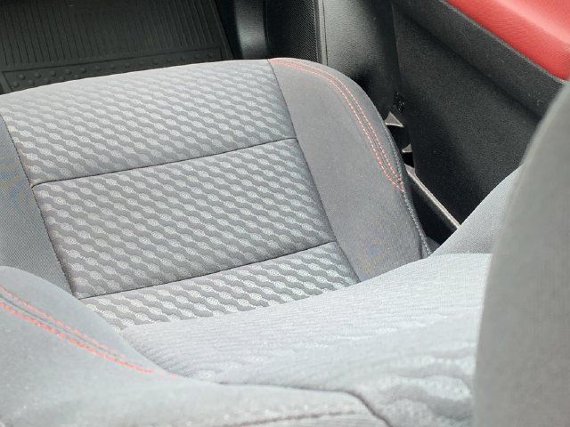 Certified 2022 Toyota Tacoma SR5 AWD/4WD image 33