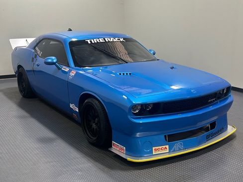 Used 2016 Dodge Challenger R/T Scat Pack w/ Leather Interior Group image 4