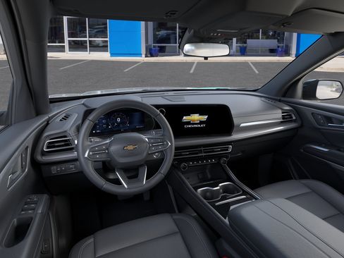 New 2026 Chevrolet Traverse LT w/ Midnight/Sport Edition FWD image 17