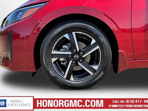 Used 2024 Nissan Sentra SV FWD image 33