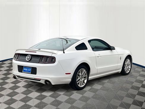 Used 2013 Ford Mustang Premium image 5