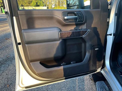 Certified 2020 GMC Sierra 3500 Denali w/ Denali Ultimate Package image 18