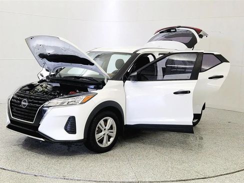 Used 2023 Nissan Kicks S FWD image 10
