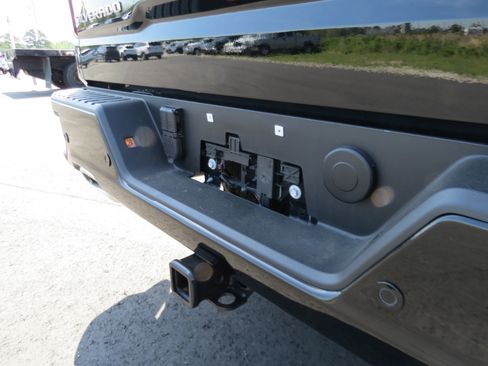 Used 2025 Chevrolet Silverado 1500 High Country w/ High Country Premium Package AWD/4WD image 13