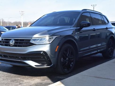 Used 2022 Volkswagen Tiguan SE R-Line FWD image 17