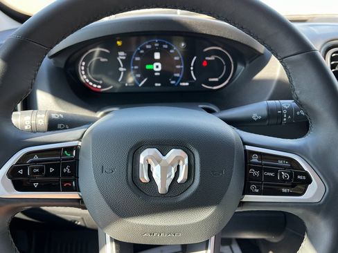 New 2024 RAM ProMaster 3500 w/ Delivery Van Package image 17