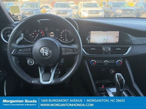 Used 2023 Alfa Romeo Giulia Sprint AWD/4WD image 14