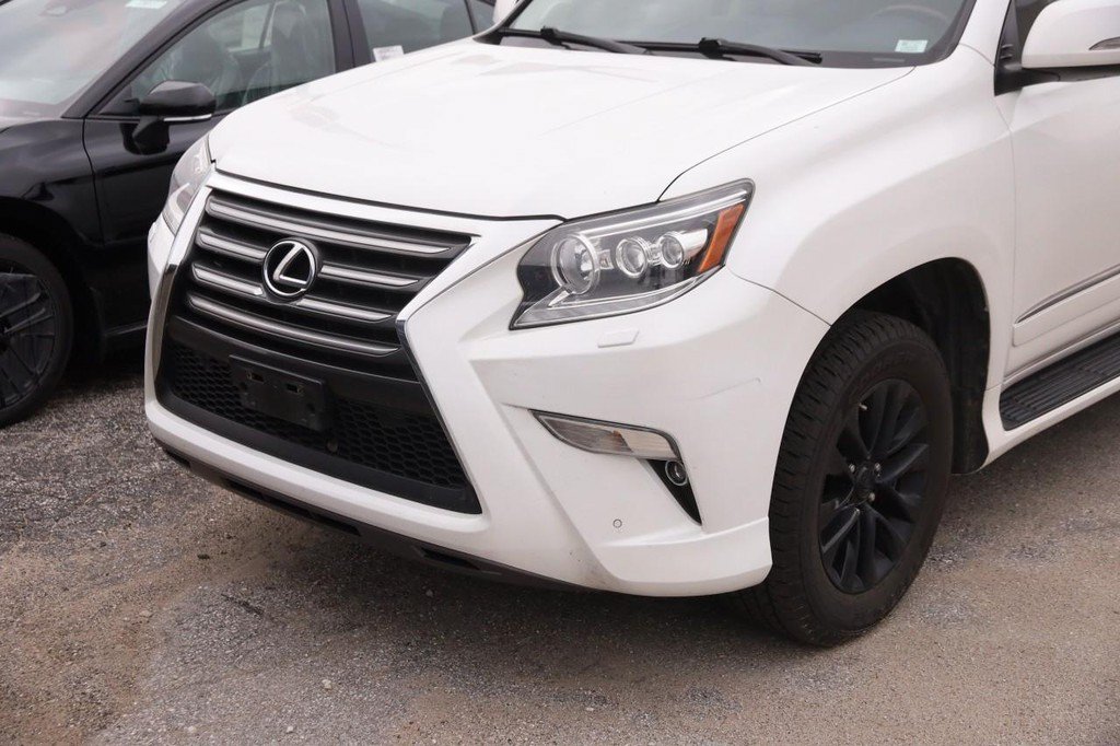 Used 2015 Lexus GX 460 w/ Premium Package AWD/4WD image 4