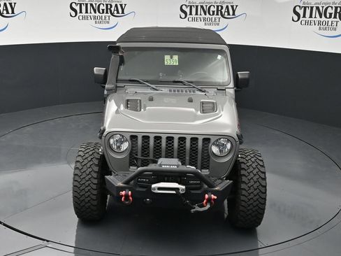 Used 2022 Jeep Gladiator Rubicon w/ Trailer Tow Package AWD/4WD image 22