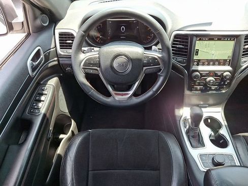 Used 2018 Jeep Grand Cherokee Trailhawk AWD/4WD image 12