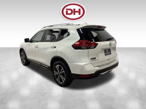 Used 2017 Nissan Rogue SL w/ SL Premium Package image 10
