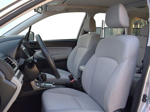 Used 2017 Subaru Forester 2.5i Premium w/ Protection Package #1 AWD/4WD image 11