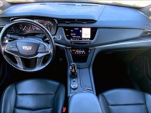 Used 2023 Cadillac XT5 Premium Luxury image 14