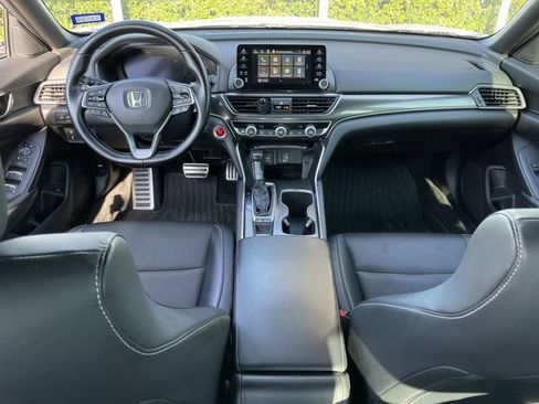 Used 2018 Honda Accord Sport image 10